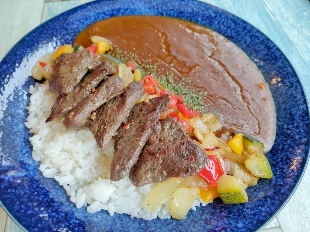 鹿バジルステーキカレー